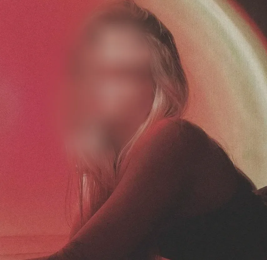 Emma, 23