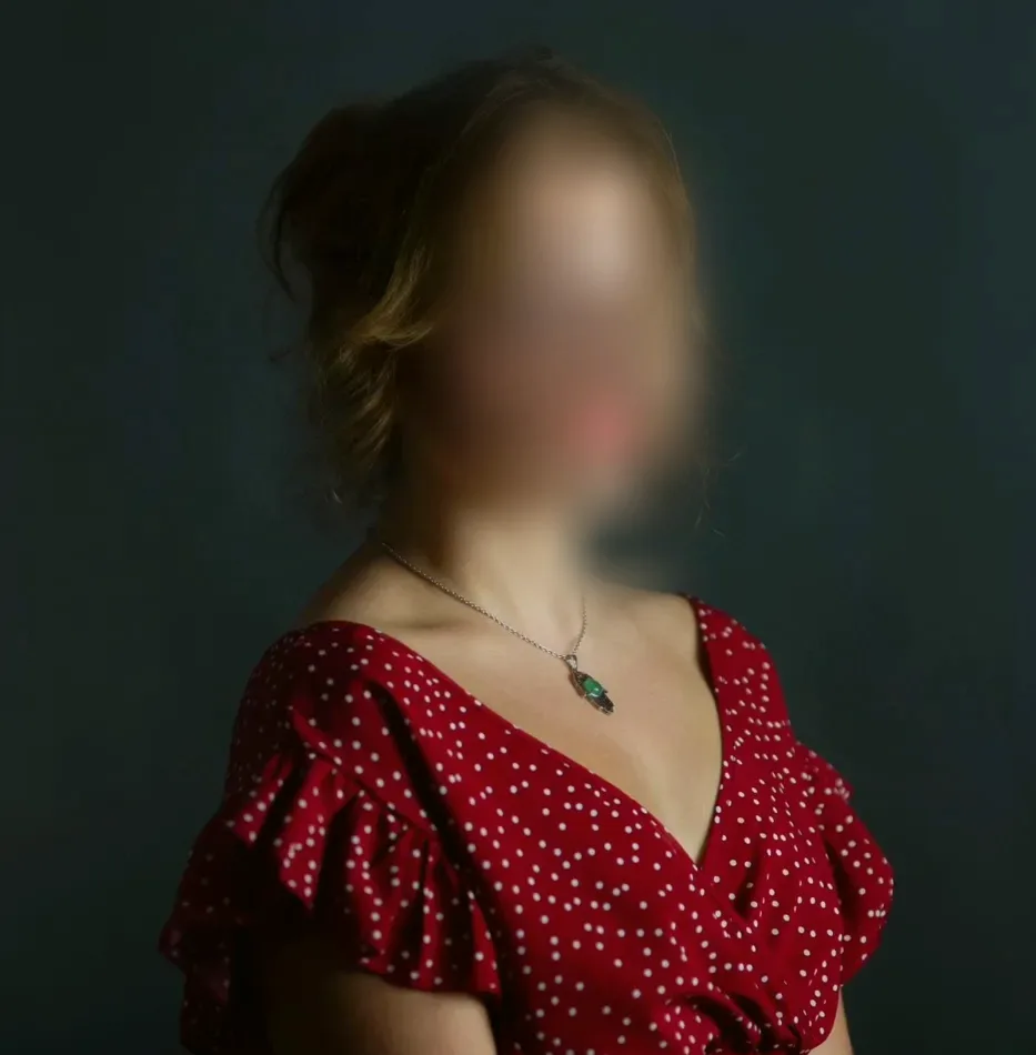 Erin, 25